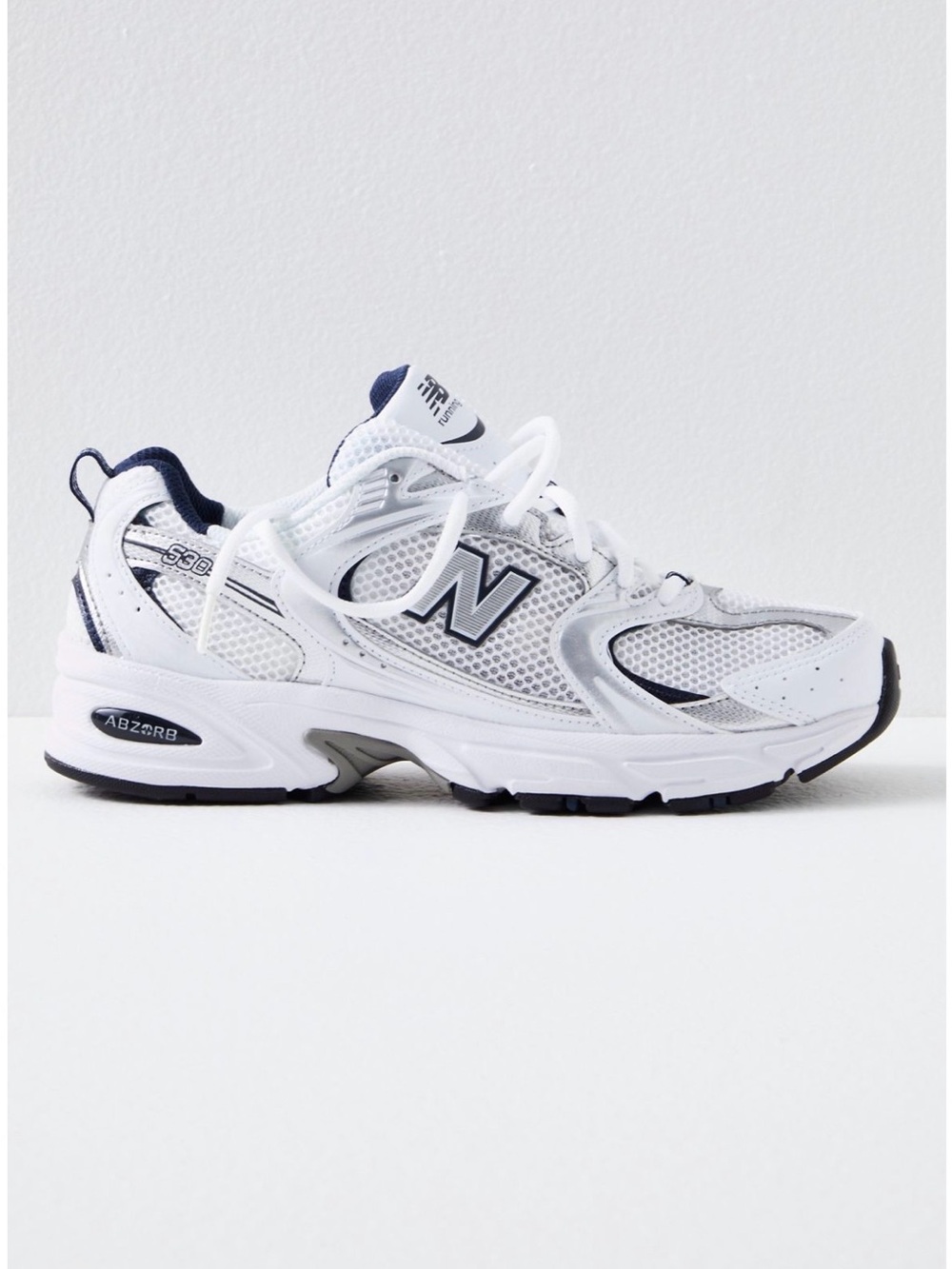 *barely used!* New Balance 530 (women's  size 8)
